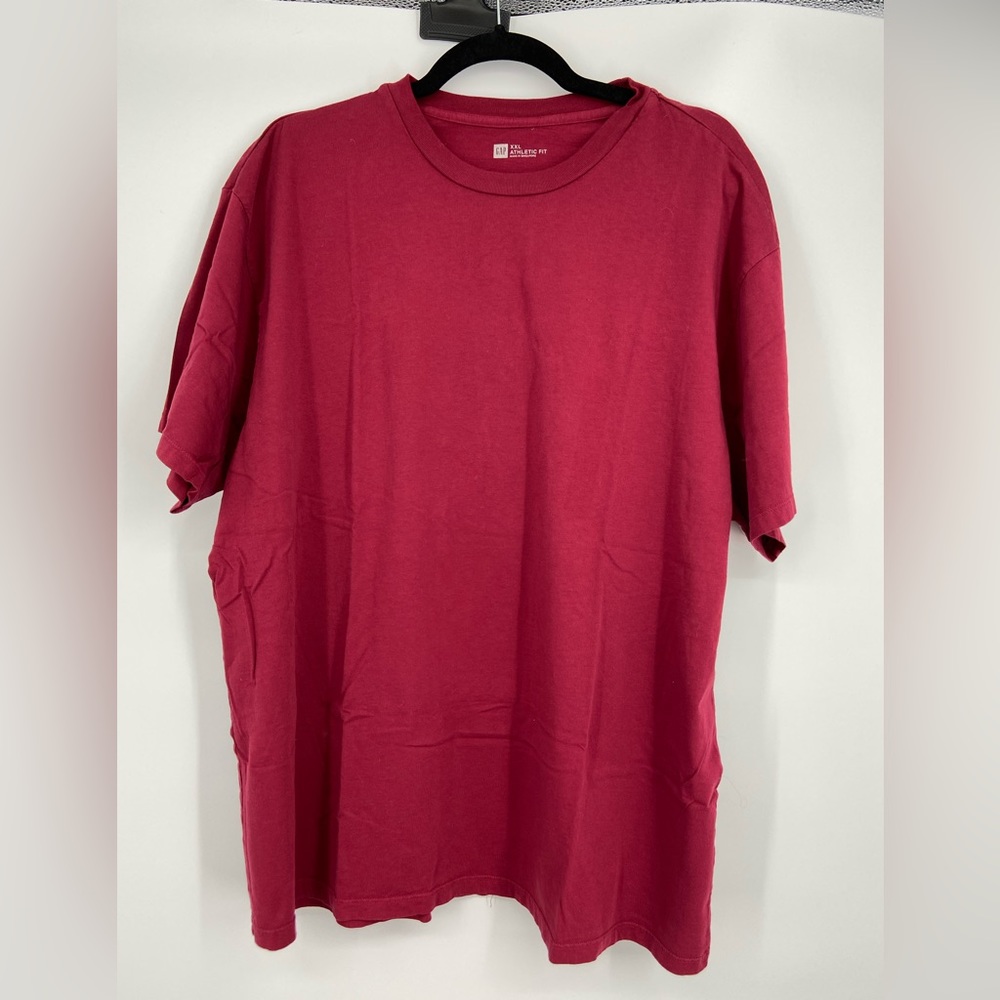 NWOT, Gap, Athletic Fit Short‎ Sleeve Tee Shirt, maroon red, no logo, size XXL
